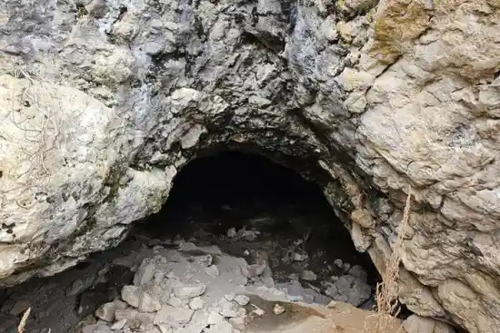 غار پوستین دوز-1