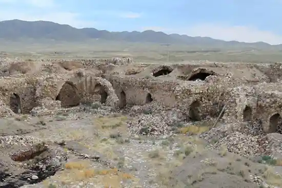 کاروانسرای انوشیروانی آهوان-1