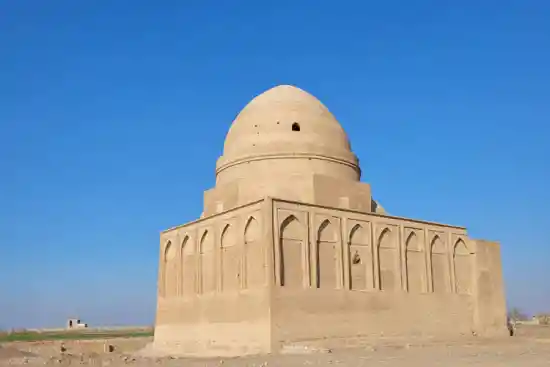 آرامگاه بابا لقمان-1