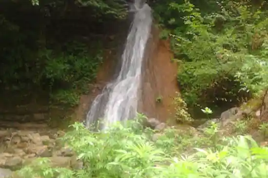 آبشار استخرگاه